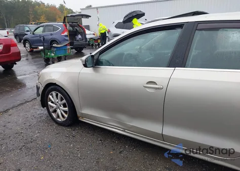 2013 Volkswagen Jetta 2.5L Se z USA, uszkodzony, nr VIN 3VWDP7AJ9DM214434